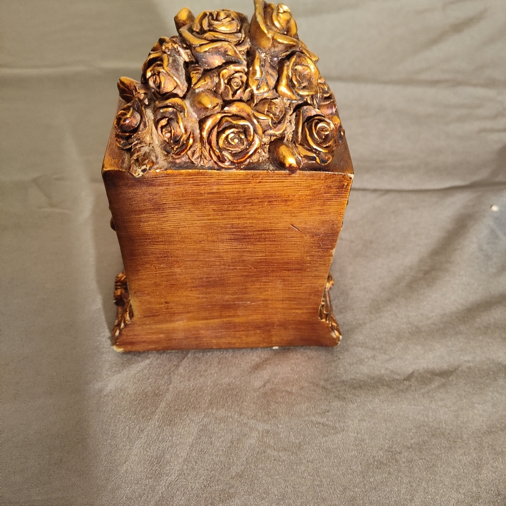 Rose Design Gold Stand Alone Clock 6" - Picture 3 of 5